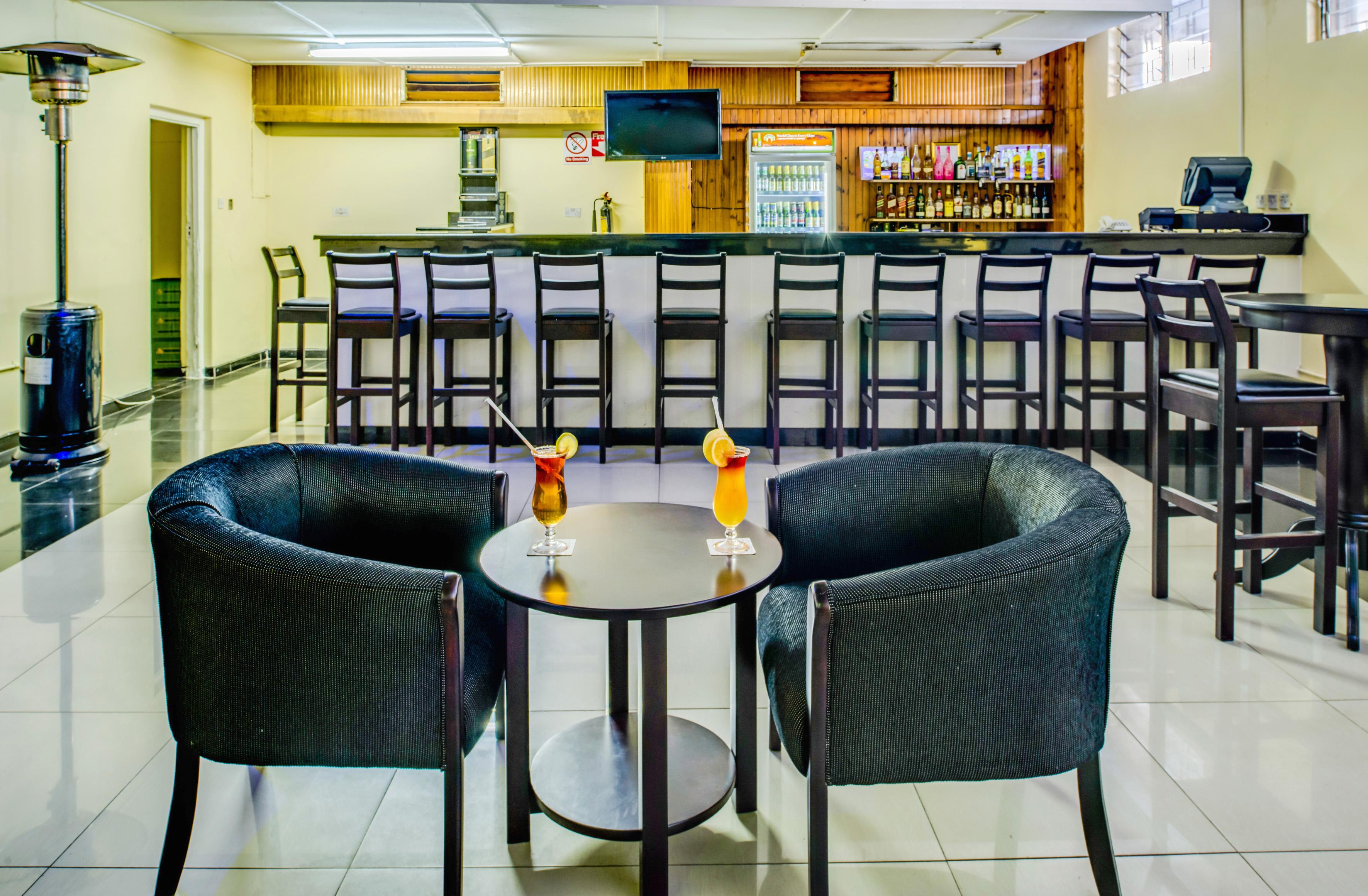 New Ambassador Hotel Harare Exteriör bild