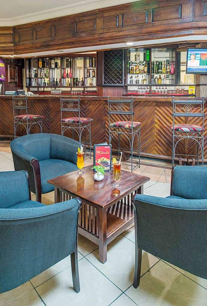 New Ambassador Hotel Harare Restaurang bild
