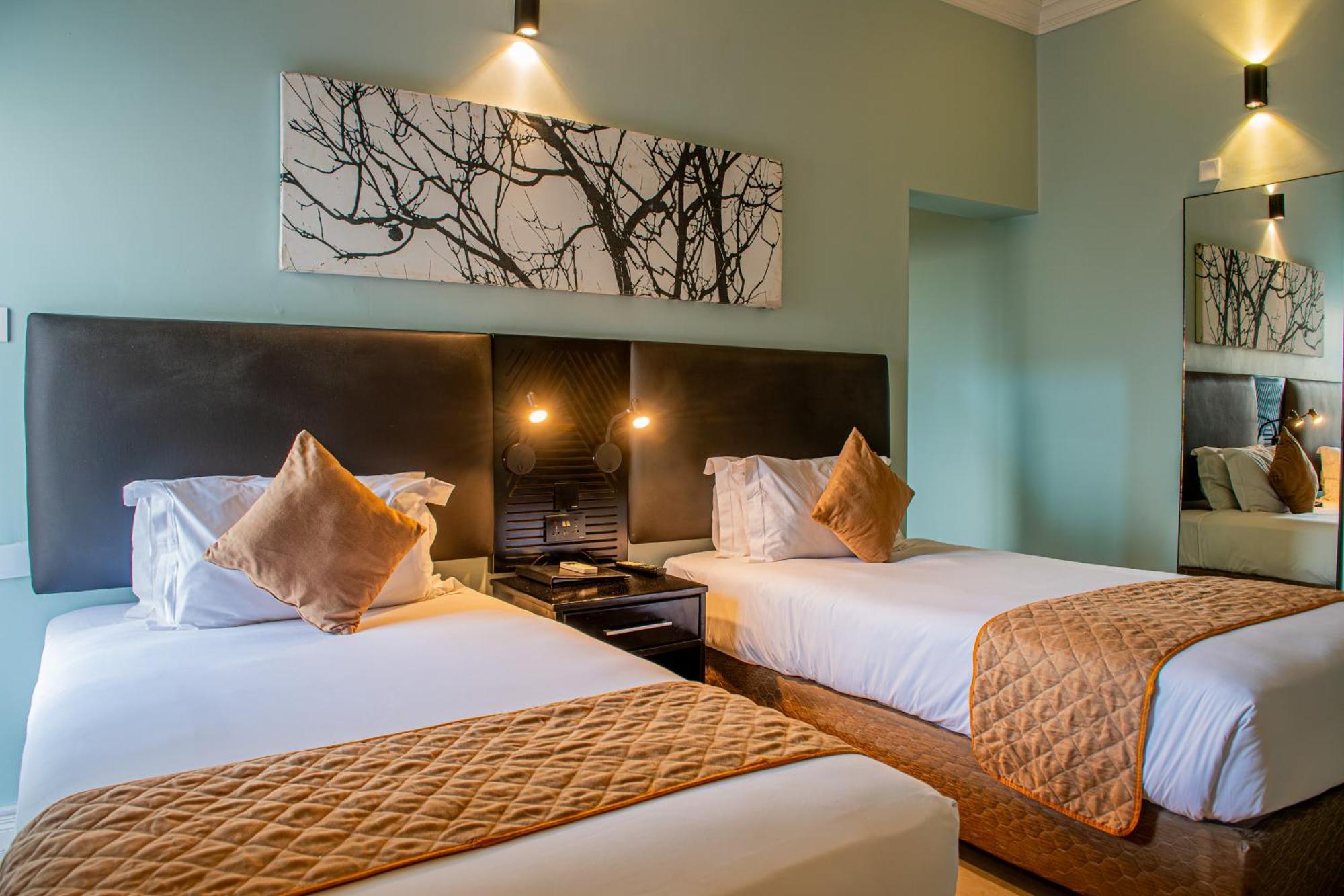 New Ambassador Hotel Harare Exteriör bild